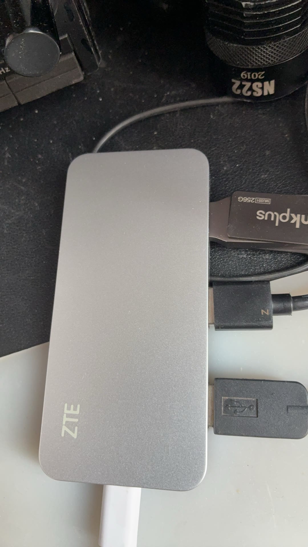 W103D 插着 U 盘启动
